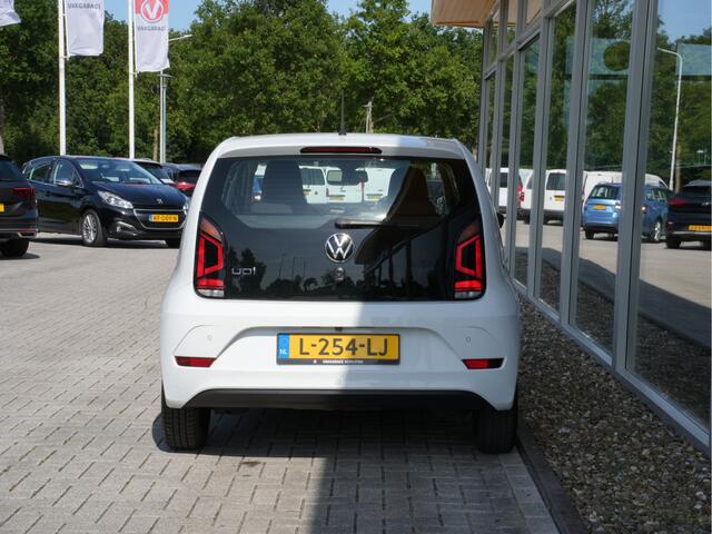 Volkswagen UP! 1.0 | Cruise Control | DAB | Climate Control | Camera