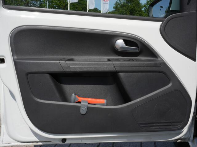 Volkswagen UP! 1.0 | Cruise Control | DAB | Climate Control | Camera