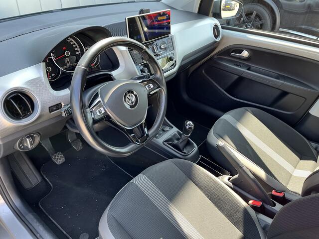Volkswagen UP! 1.0 BMT high up! NL auto Apple Carplay Android auto Camera Cruise Airco PDC