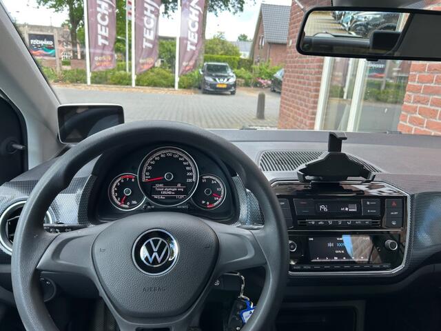 Volkswagen UP! 1.0 BMT move up! A.U.R.CAMERA / CRUISE / AIRCO / PDC / CLIMA /