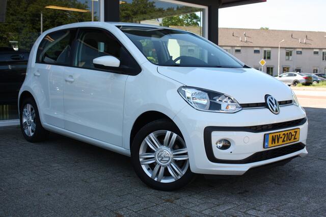 Volkswagen UP! 1.0 BMT high up! | Zomer + winterbanden | Stoelverwarming | Climate | Parkeerhulp