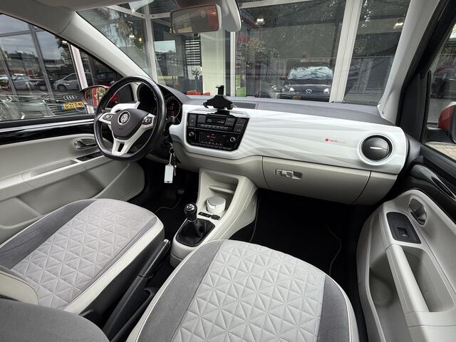 Volkswagen UP! 1.0 TSI 90PK *!* PANODAK/ BEATS/ NAVI/ 16 INCH/ CRUISE *!*