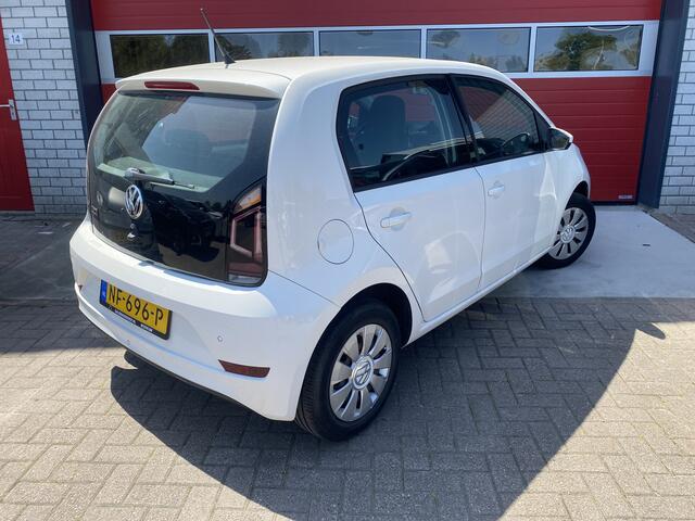 Volkswagen UP! 1.0 BMT move up! CRUISE / CAMERA / PDC / DAB / AIRCO / MFS / COMPLETE AUTO!