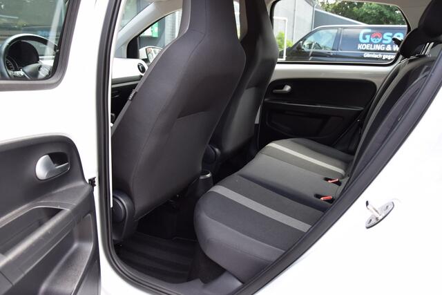Volkswagen UP! 1.0 75PK BMT high up! Automaat | Org. NL | BOVAG Garantie | Achteruitrijcamera | Cruise&Climate Control | Stoelverwarming | Parkeersensoren | Bluetooth | DAB Radio |