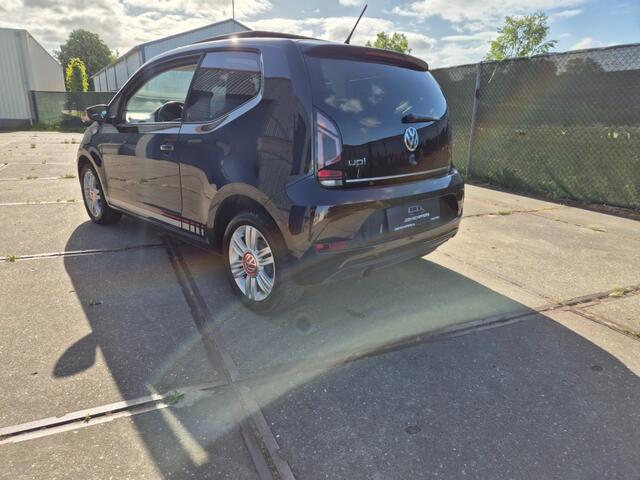 Volkswagen UP! BEATS UP! 90PK Pano-dak Airco Leder