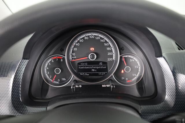 Volkswagen UP! 1.0 65 pk | Verlengde garantie | Navigatie via App | Autom. airco | Cruise control | Parkeersensoren achter | Achteruitrijcamera |