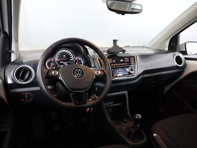 Volkswagen UP! 1.0 65 pk | Verlengde garantie | Navigatie via App | Autom. airco | Cruise control | Parkeersensoren achter | Achteruitrijcamera |