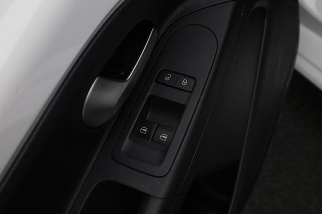 Volkswagen UP! 1.0 65 pk | Navigatie via App | DAB radio | Airco