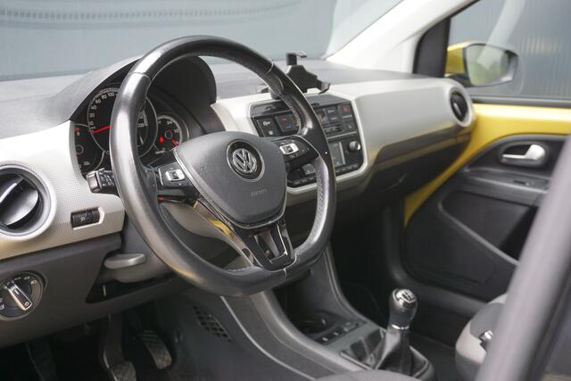 Volkswagen UP! 1.0 BMT high up! | Origineel NL | 1ste eigenaar | PDC | Cruise Control | Airco | 15'' LM |