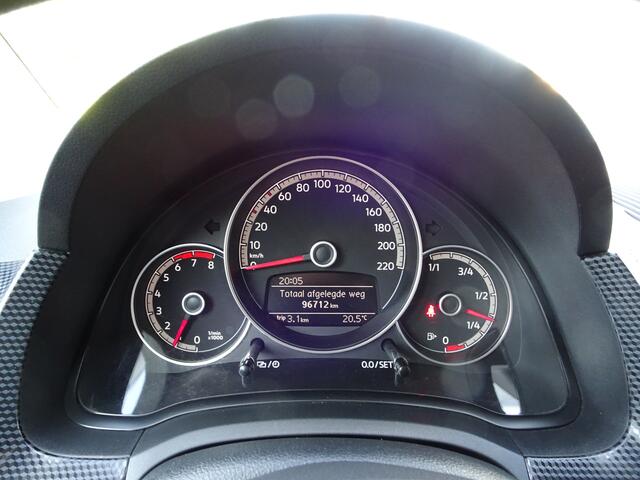 Volkswagen UP! 1.0 Airco, elektrische ramen, centrale vergrendeling, telefoon voorbereiding, enz.