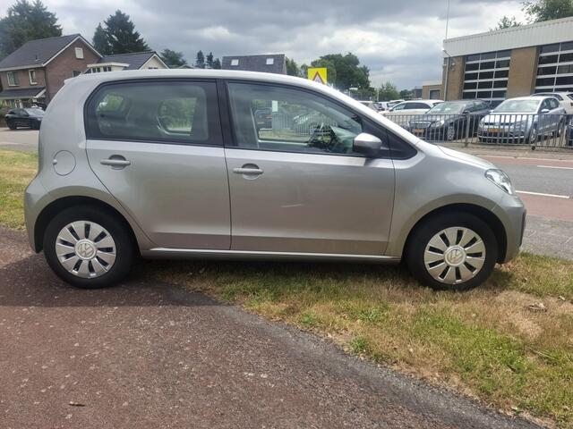 Volkswagen UP! 1.0 BMT high up!
