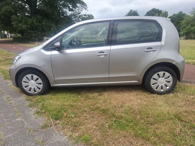 Volkswagen UP! 1.0 BMT high up!