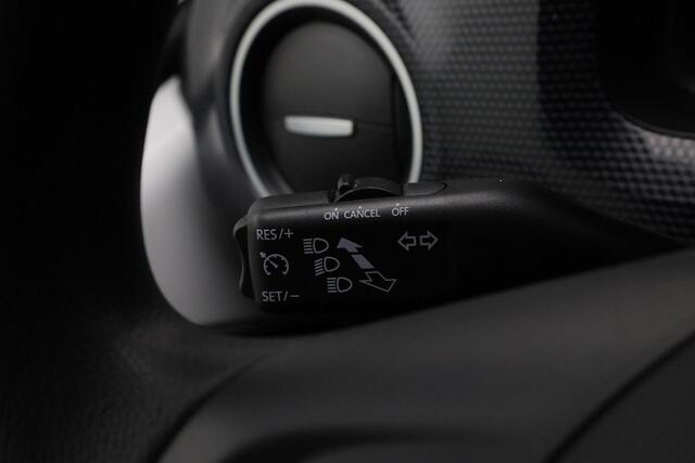 Volkswagen UP! 1.0 65 pk | Camera | Apple Carplay / Android Auto | Cruise | DAB