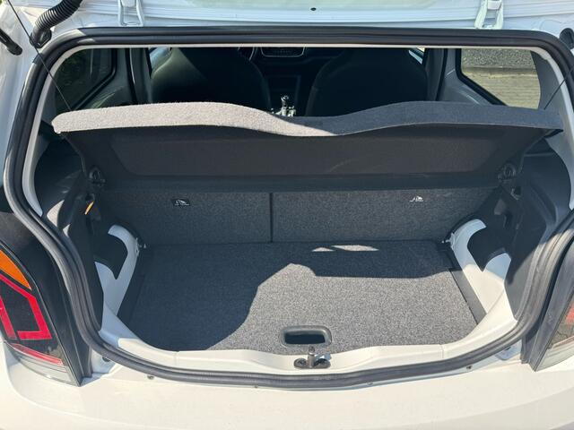 Volkswagen UP! 1.0 camera, stoelverw, cruise, airco