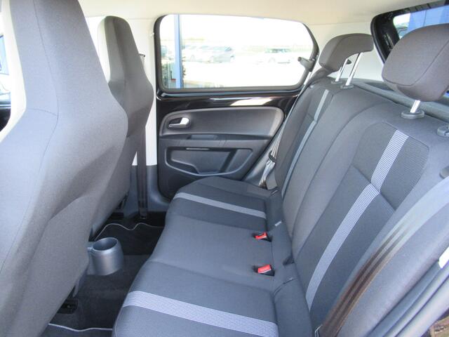 Volkswagen UP! e-Up! e-up! Camera + Sensoren / Climate control / Stoelverwarming / Cruise control / 15' LMV