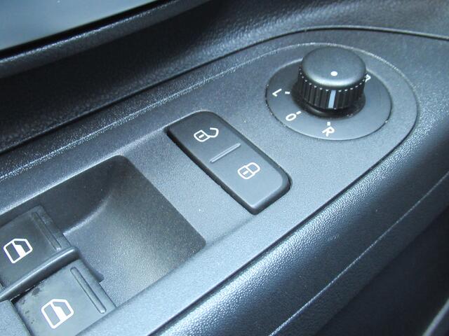 Volkswagen UP! e-Up! e-up! Camera + Sensoren / Climate control / Stoelverwarming / Cruise control / 15' LMV