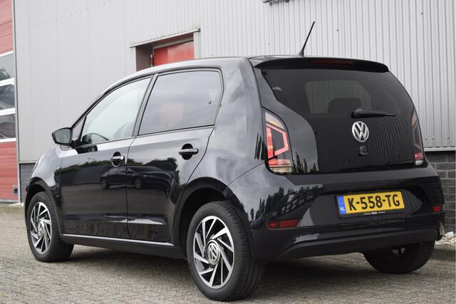 Volkswagen UP! 1.0 BMT high up! 5-drs Stoelverwarming, Airco, 15'' lmv, Bluetooth tel
