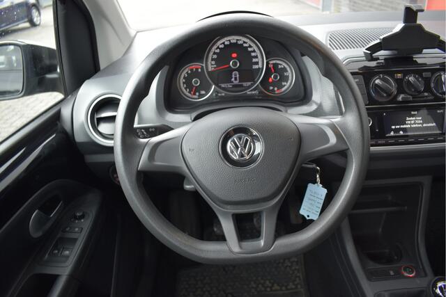 Volkswagen UP! 1.0 BMT high up! 5-drs Stoelverwarming, Airco, 15'' lmv, Bluetooth tel