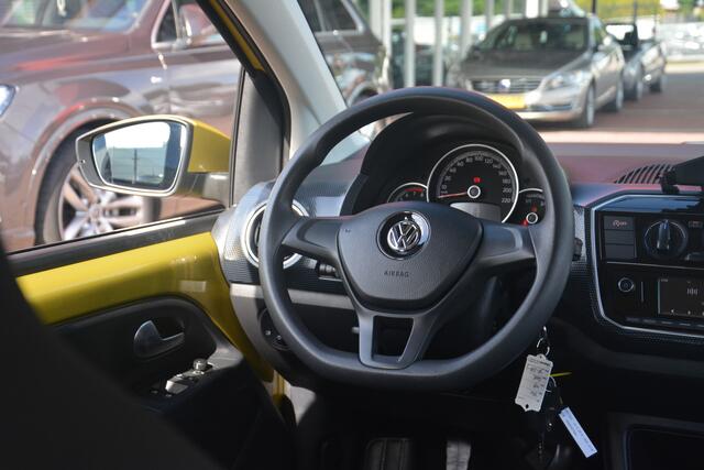 Volkswagen UP! 1.0 BMT move up! | Airco | App verbinding | Elek.ramen | Trekhaak!! | NL auto!! |