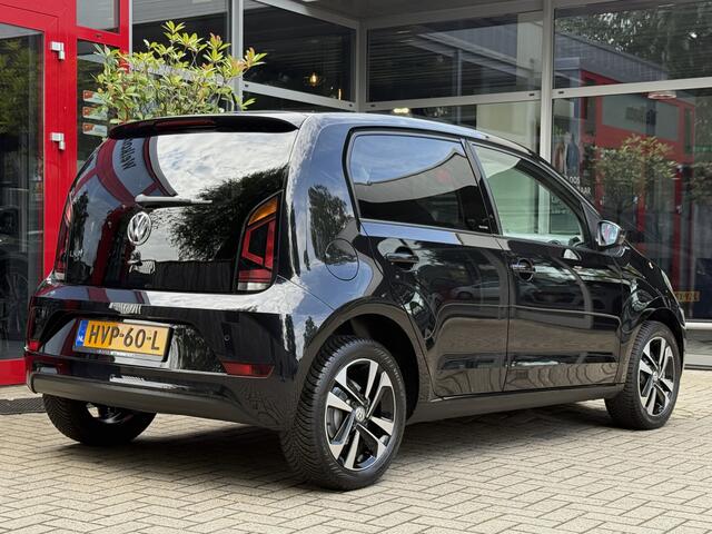 Volkswagen UP! 1.0 *!* HIGH UP *!* NAVI/ CRUISE/ LMV/ STOELVERWARMING/ PRIVACY GLAS *!*