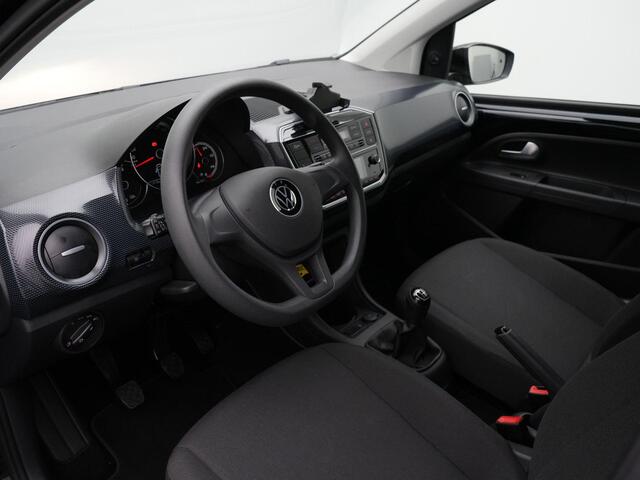 Volkswagen UP! 1.0 65 pk | Achteruitrijcamera | Parkeersensoren achter | Cruise Control | Carplay | DAB