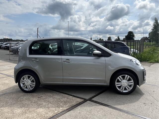 Volkswagen UP! 1.0 BMT high up!