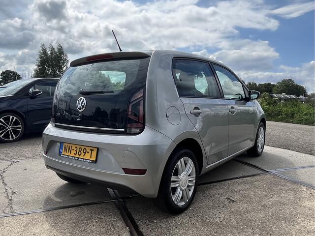Volkswagen UP! 1.0 BMT high up!