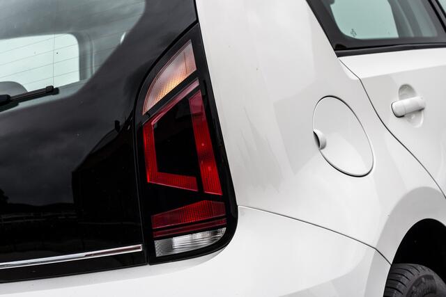 Volkswagen UP! 1.0 BMT high up! RIJKLAAR INCL : GARANTIE, | Panorama schuif-/kanteldak | Cr Control | 15 INCH LMV | STOEL VERW |