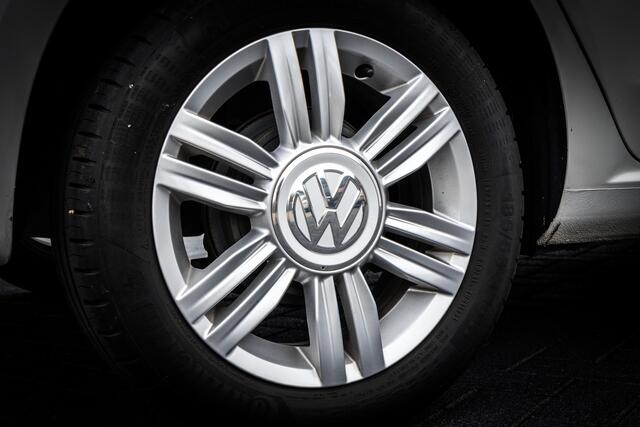 Volkswagen UP! 1.0 BMT high up! RIJKLAAR INCL : GARANTIE, | Panorama schuif-/kanteldak | Cr Control | 15 INCH LMV | STOEL VERW |