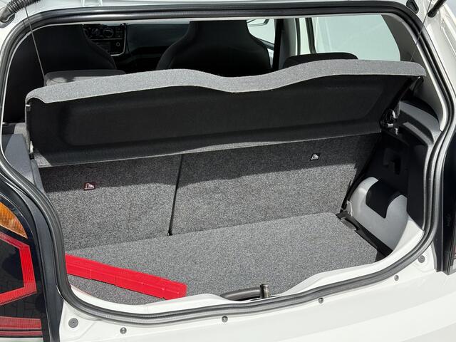 Volkswagen UP! 1.0 BMT move up! | 5-Deurs | Airco | Dealer Onderhouden | Winter & Zomerbanden
