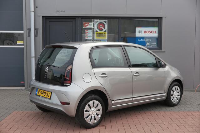 Volkswagen UP! 1.0 BMT 44kw 60pk move up! Maps & More , Airco , 5 Deurs .