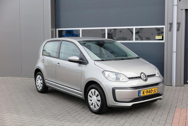 Volkswagen UP! 1.0 BMT 44kw 60pk move up! Maps & More , Airco , 5 Deurs .