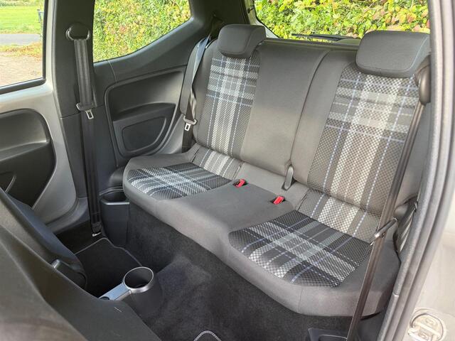 Volkswagen UP! 1.0 take up! BlueM. AIRCO/NIEUWE APK