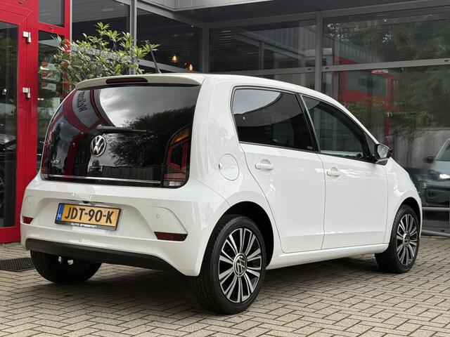 Volkswagen UP! 1.0 5 DEURS *!* HIGH UP *!* NAVI/ CRUISE/ CAMERA/ 16 INCH/ PRIVACY GLAS *!*