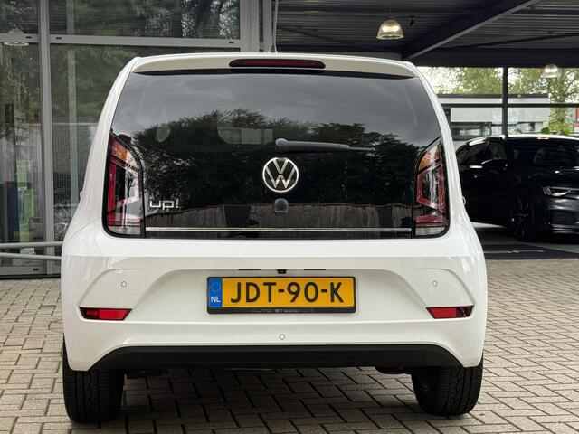 Volkswagen UP! 1.0 5 DEURS *!* HIGH UP *!* NAVI/ CRUISE/ CAMERA/ 16 INCH/ PRIVACY GLAS *!*