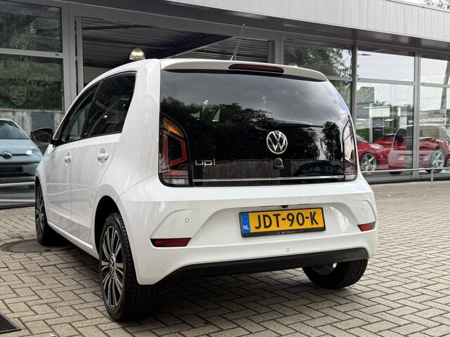 Volkswagen UP! 1.0 5 DEURS *!* HIGH UP *!* NAVI/ CRUISE/ CAMERA/ 16 INCH/ PRIVACY GLAS *!*