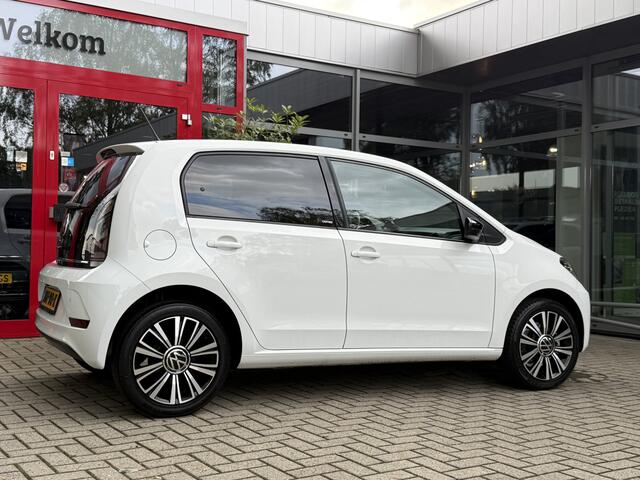 Volkswagen UP! 1.0 5 DEURS *!* HIGH UP *!* NAVI/ CRUISE/ CAMERA/ 16 INCH/ PRIVACY GLAS *!*