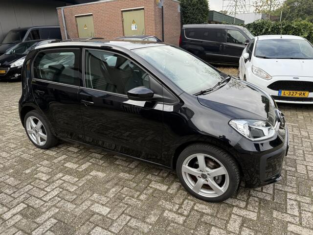 Volkswagen UP! 1.0 BMT move up!