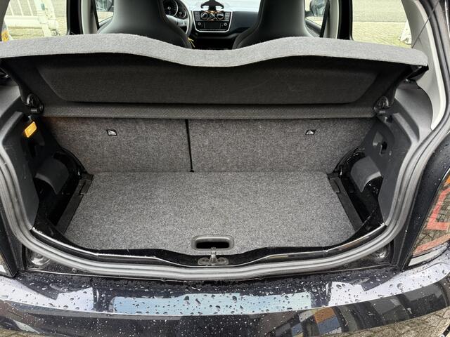 Volkswagen UP! 1.0 BMT move up!
