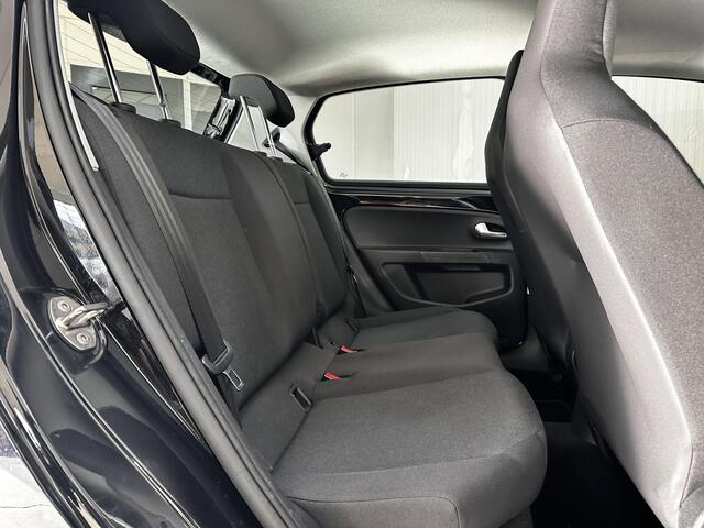 Volkswagen UP! 1.0/ Maps+More!/ 5-DRS/ LED Dagrijverl./ Airco/ Bluetooth/ Elek.Pakket/ Isofix/ Metallic Lak/ C.V.Afstand.