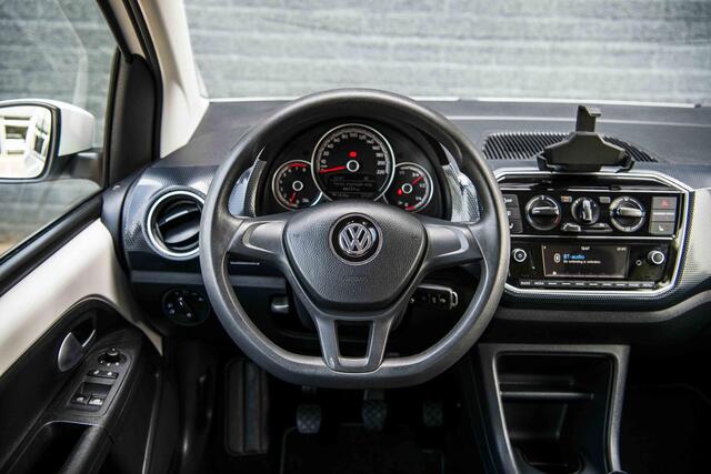 Volkswagen UP! 1.0 60 pk BMT move up! | Stoelverwarming | Airco | Maps & More