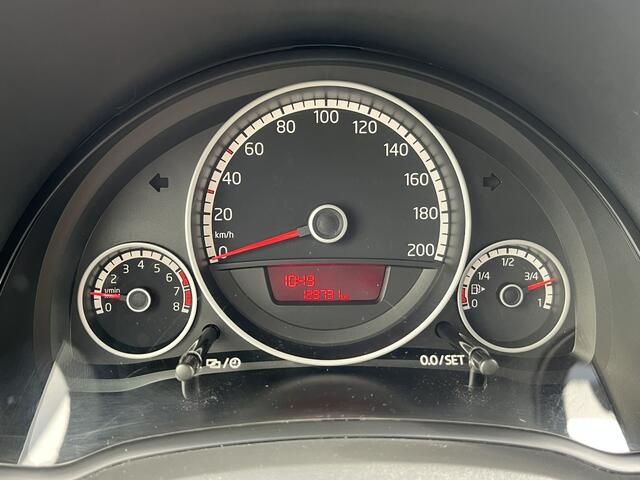 Volkswagen UP! 1.0 high up! BlueM. Colour Edition Airco, stoelverwarming