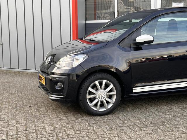 Volkswagen UP! 1.0 BMT high up! | Zwarte hemel | Lichtmetaal | CV| Bluetooth |
