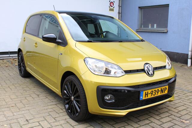 Volkswagen UP! 1.0 R-Line | Incl. 12 maanden Garantie | 1e Eigenaar | Cruise controle | Achteruitrijcamera | Parkeersensoren achter | Climate controle | Lane assist | DAB | 17 Inch LMV | Bluetooth | Stuurwiel multifunctioneel | Origineel NL Auto | NAP |