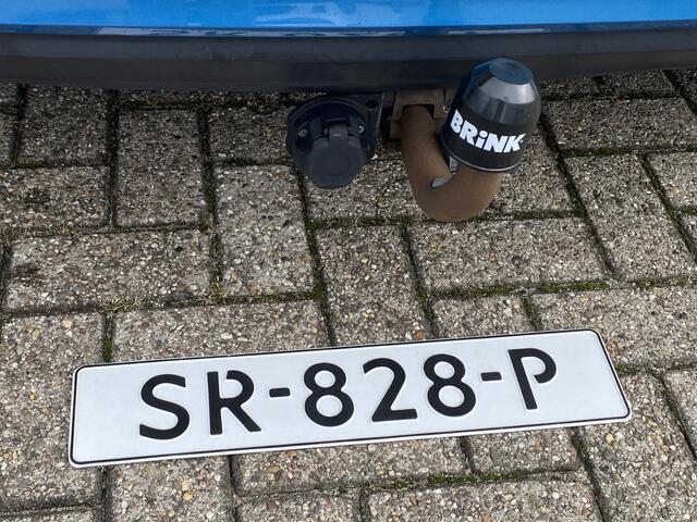 Volkswagen UP! 1.0 BMT take up! NL Auto Trekhaak Airco Elektrische ramen en vergrendeling