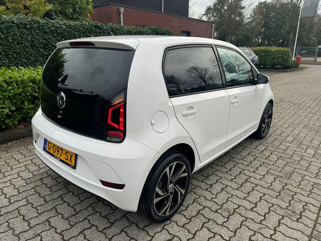 Volkswagen UP! 1.0 BMT move up! airco, sportvelgen, getinte ramen