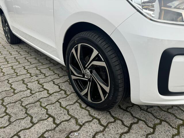 Volkswagen UP! 1.0 BMT move up! airco, sportvelgen, getinte ramen