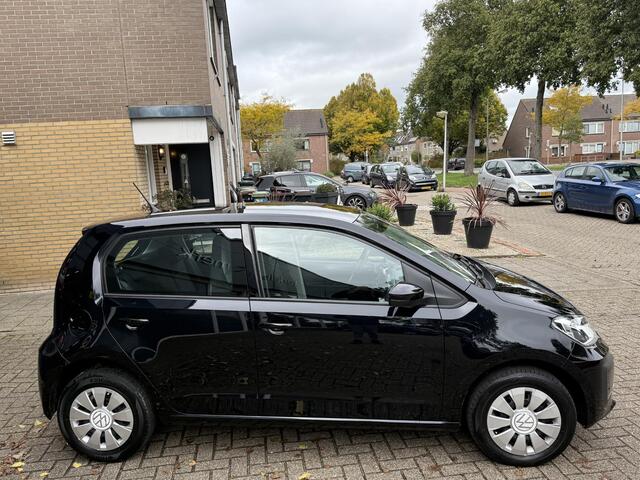 Volkswagen UP! 1.0 / Airco clima/ Camera/ PDC/ Cruise/ Camera/ PDC/ LED/ Navigatie via App