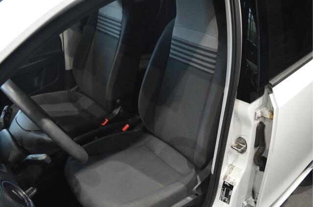 Volkswagen UP! 1.0 Edition clima getint glas 66 pk !!