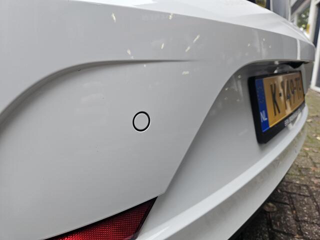 Volkswagen UP! 1.0 / Airco clima/ Bluetooth/ Cruise/ PDC/ Camera/ LED